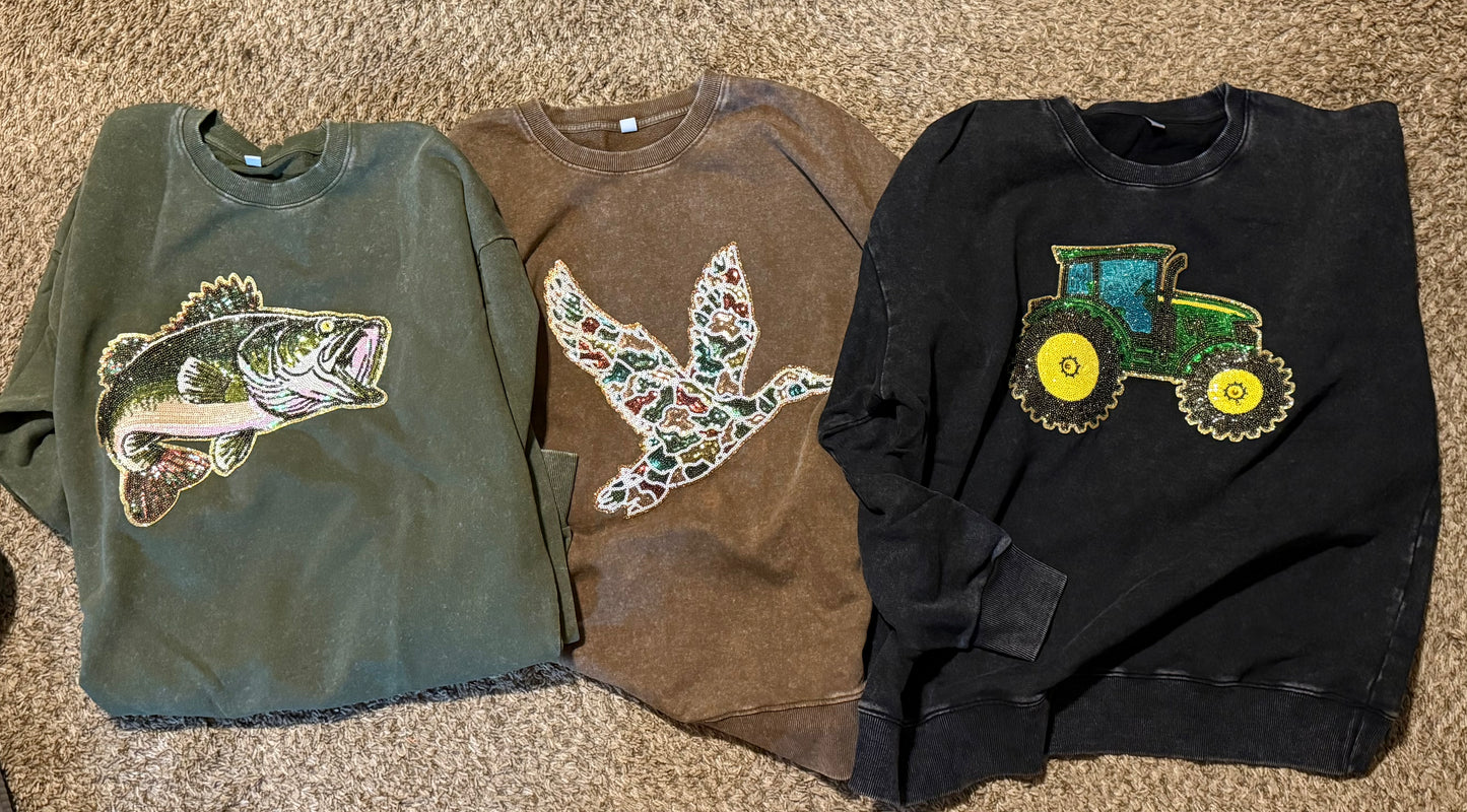 Rustic Outdoor-Themed Sweatshirts – Perfect for Country & Farm Life