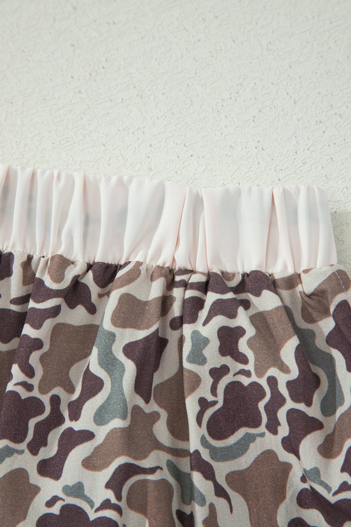 66 Camo Print Ruffle Hem Drawstring Shorts (S-XL)