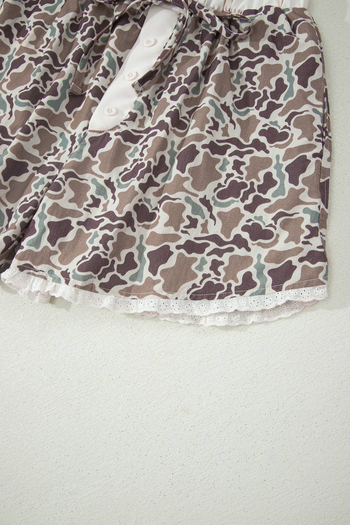 66 Camo Print Ruffle Hem Drawstring Shorts (S-XL)